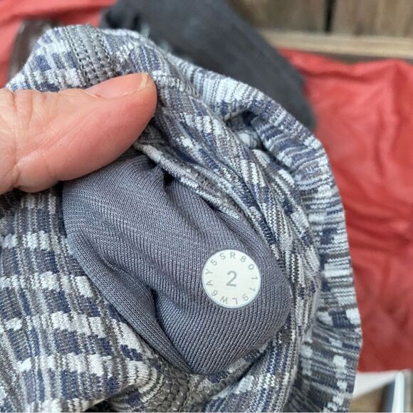 Lululemon Wunder Under Crop Hi-Rise Luon Arrow Jacquard Battleship Size 2 - Picture 9 of 10